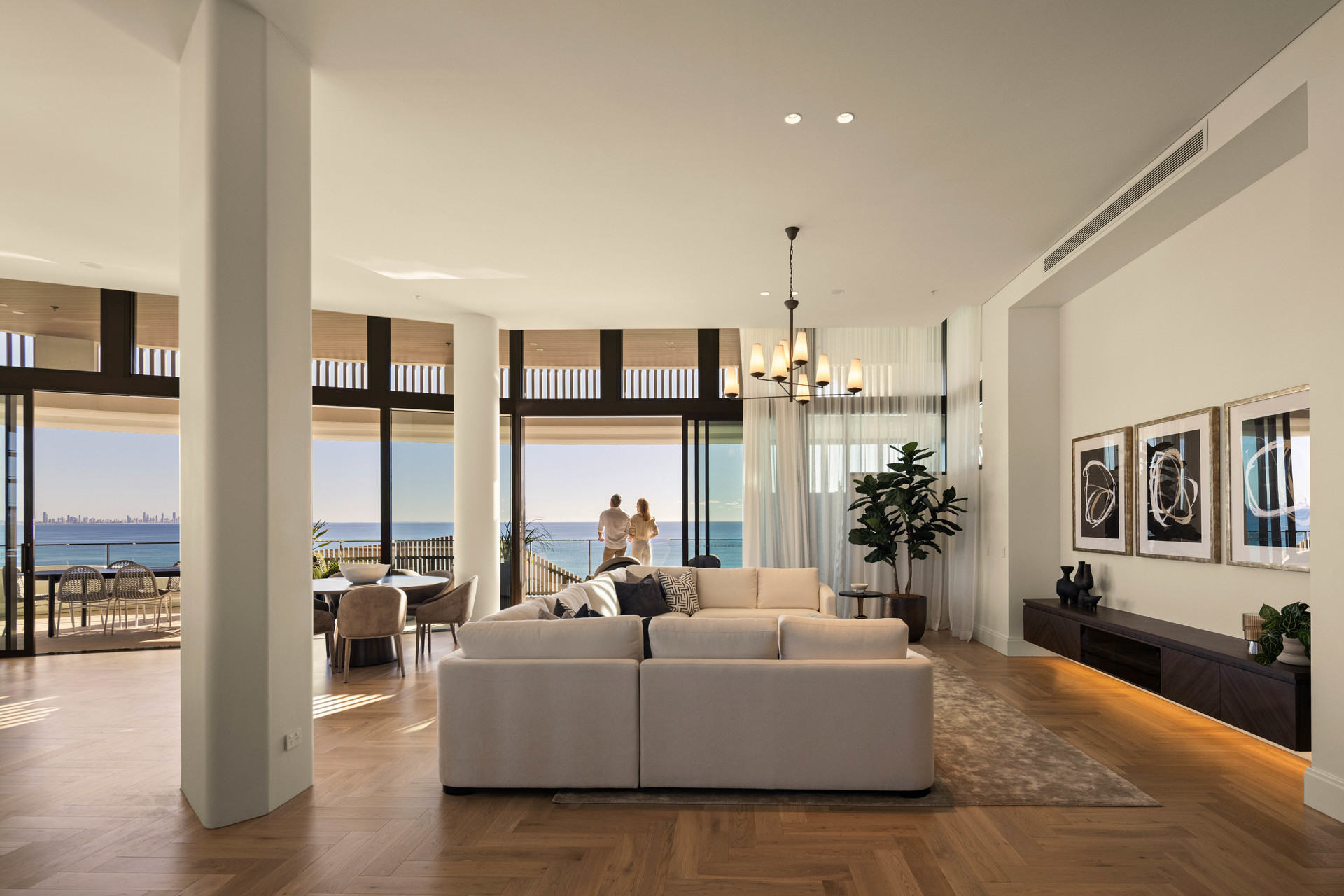 The Penthouse at Sur Kirra Beach Set for Auction
