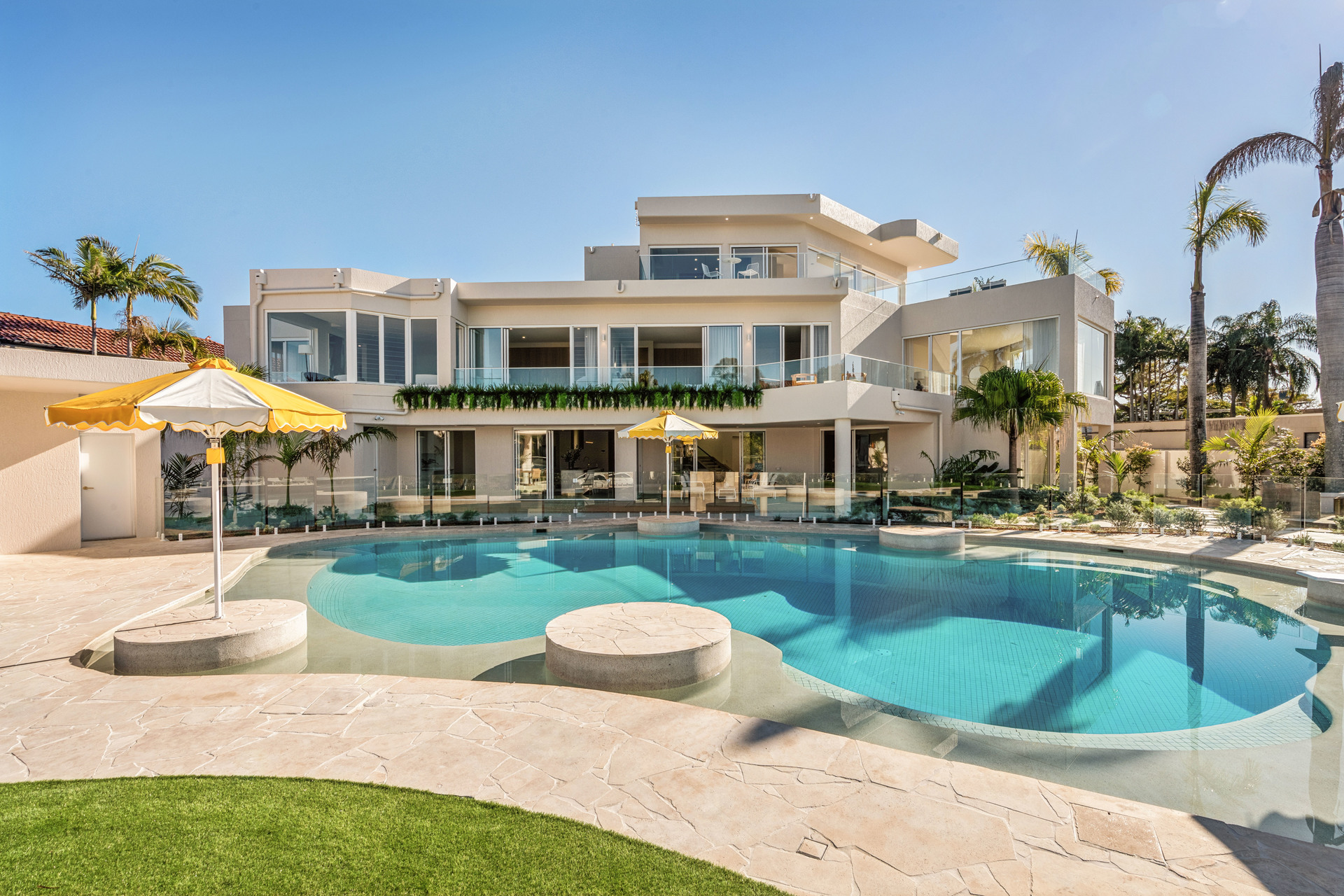 Kollosche Luxury Property Magazine – September 2025, Issue 60