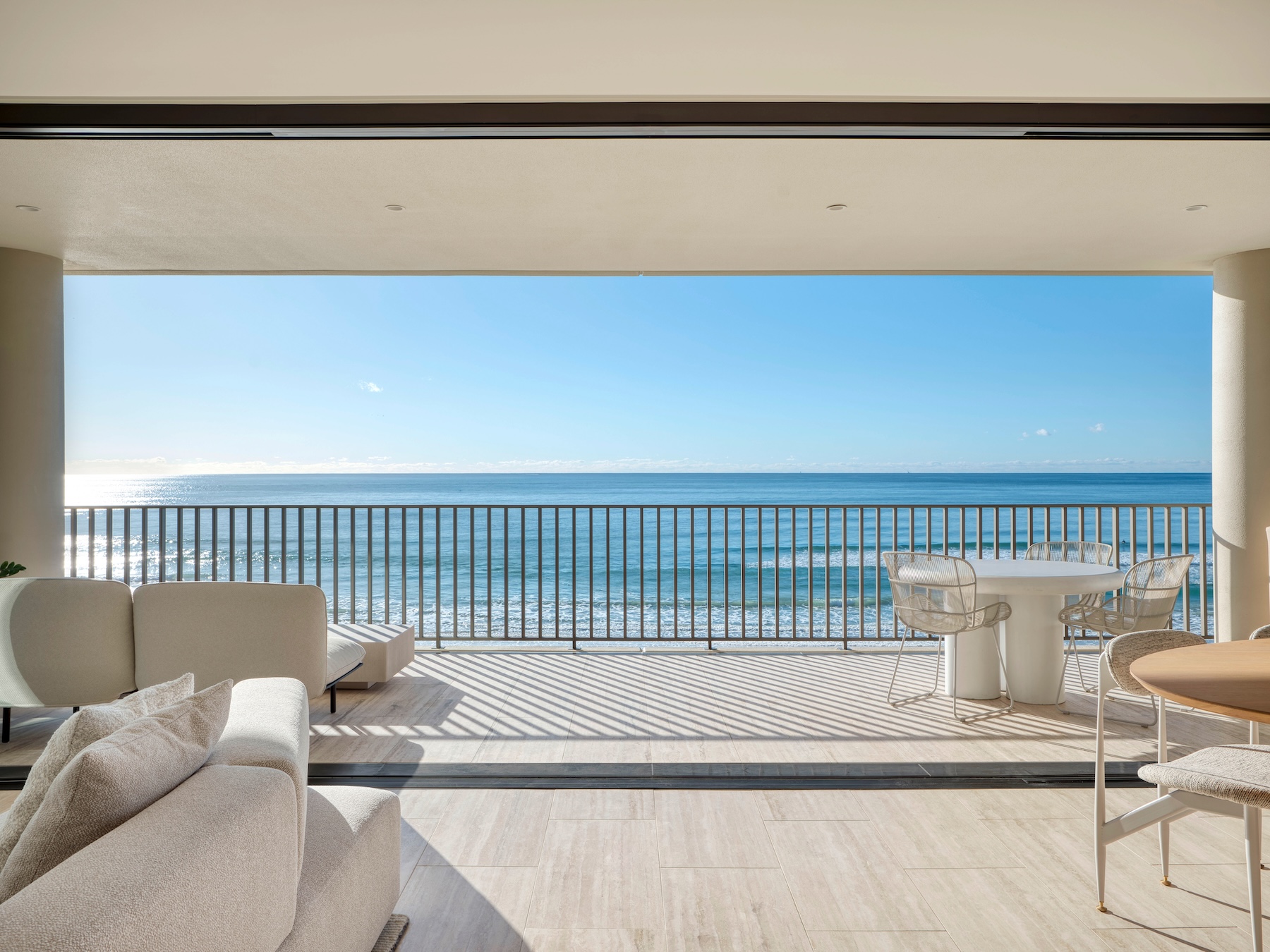 301/3513 Main Beach Parade Main Beach