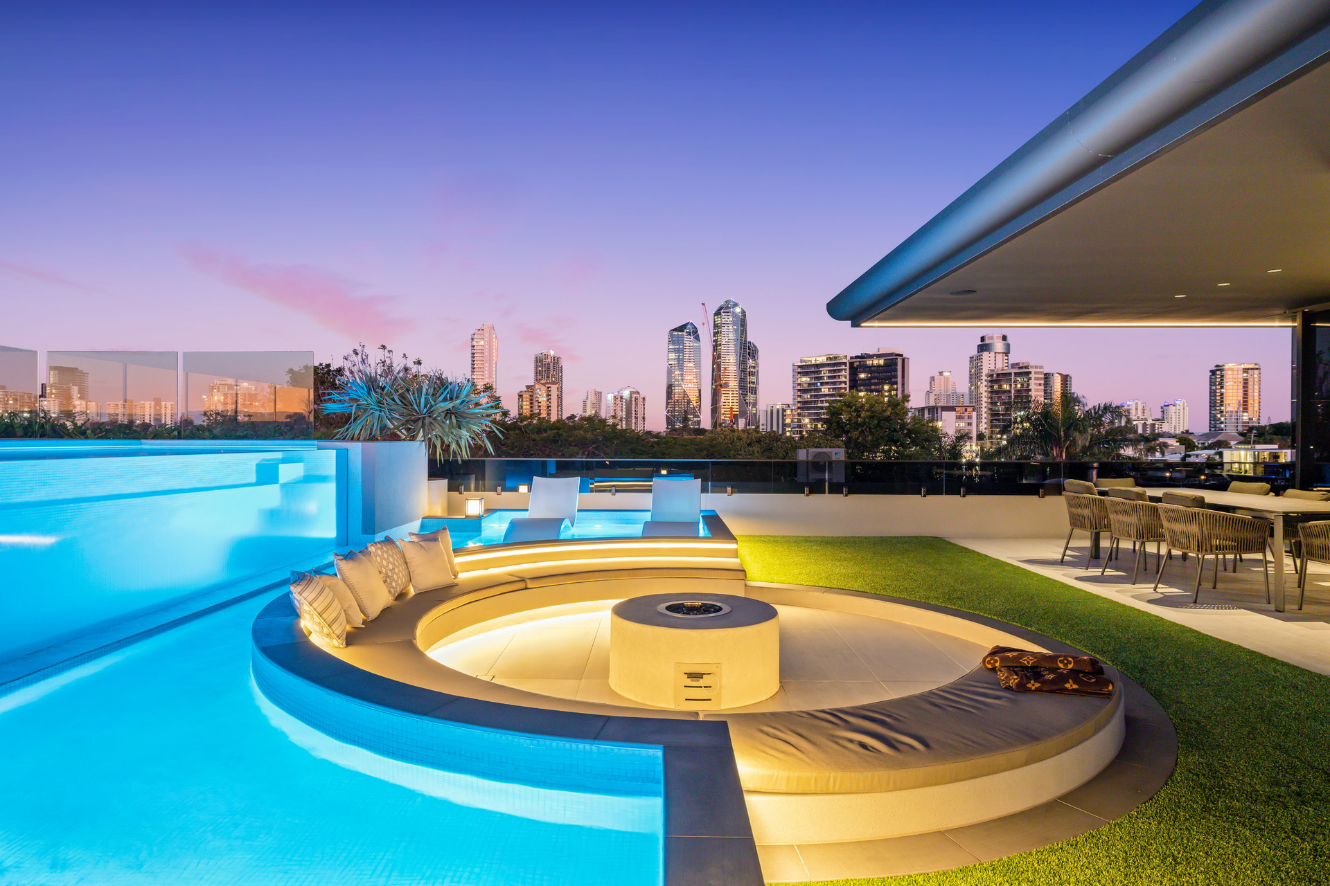Gold Coast Holds Firm as Other Markets Soften